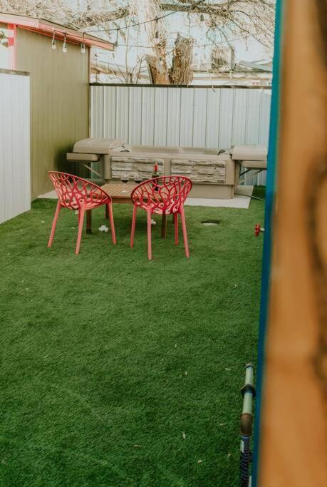 Agave Tiny House At Cactus Flower-Hot Tub-Pet Friendly-No Pet Fees! Albuquerque Exterior foto