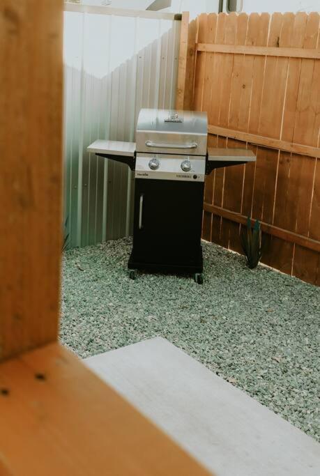 Agave Tiny House At Cactus Flower-Hot Tub-Pet Friendly-No Pet Fees! Albuquerque Exterior foto
