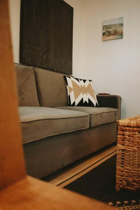 Agave Tiny House At Cactus Flower-Hot Tub-Pet Friendly-No Pet Fees! Albuquerque Exterior foto